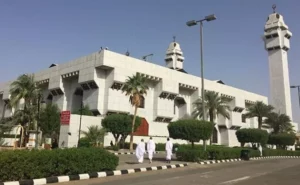 masjid e aisha 5 historical places in makkah